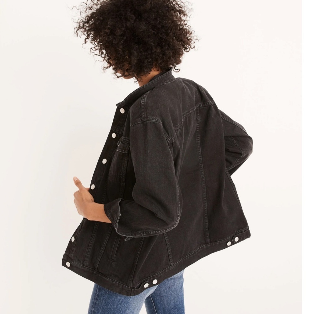 Madewell Oversized Jean Jacket in Lunar Wash. - Picture 2 of 6